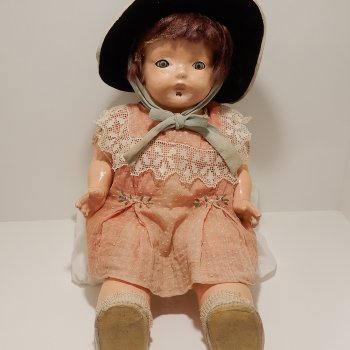 青い目の人形メリーちゃん